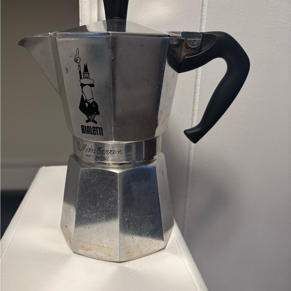 6-Cup (1420ml) Moka Express Stovetop Espresso Maker